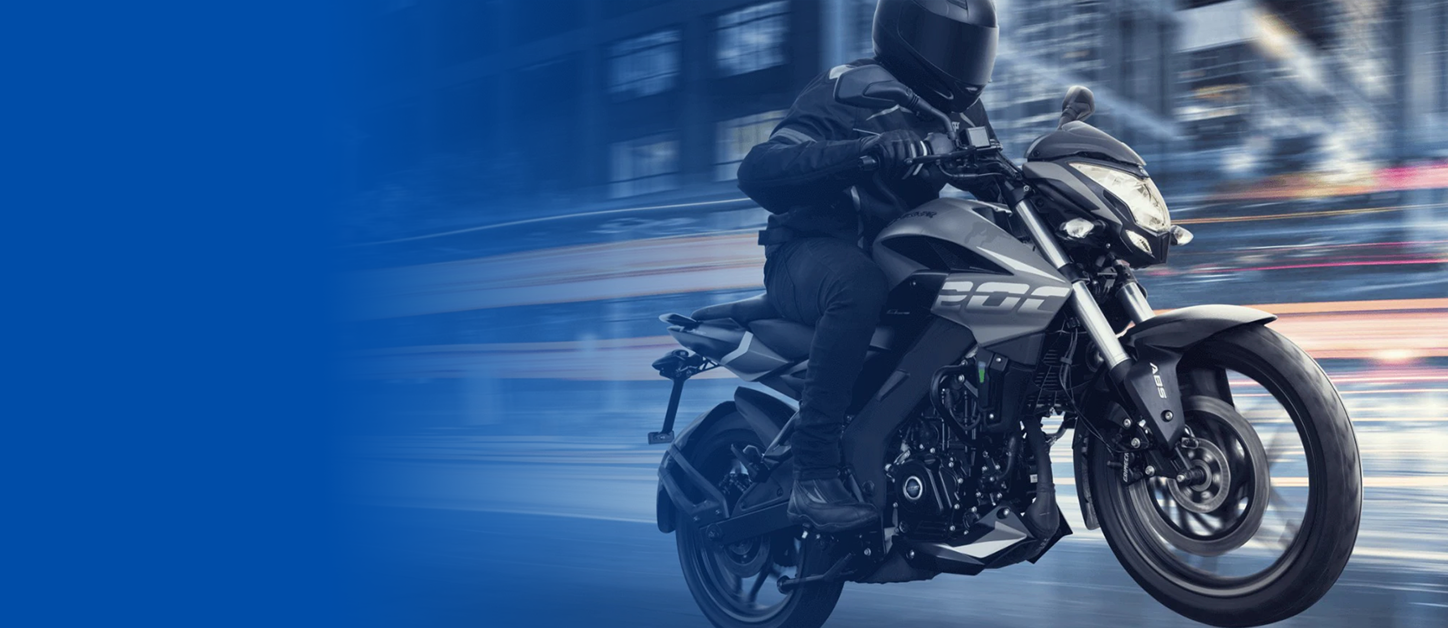 Explore o mundo do seu jeito com uma moto Bajaj