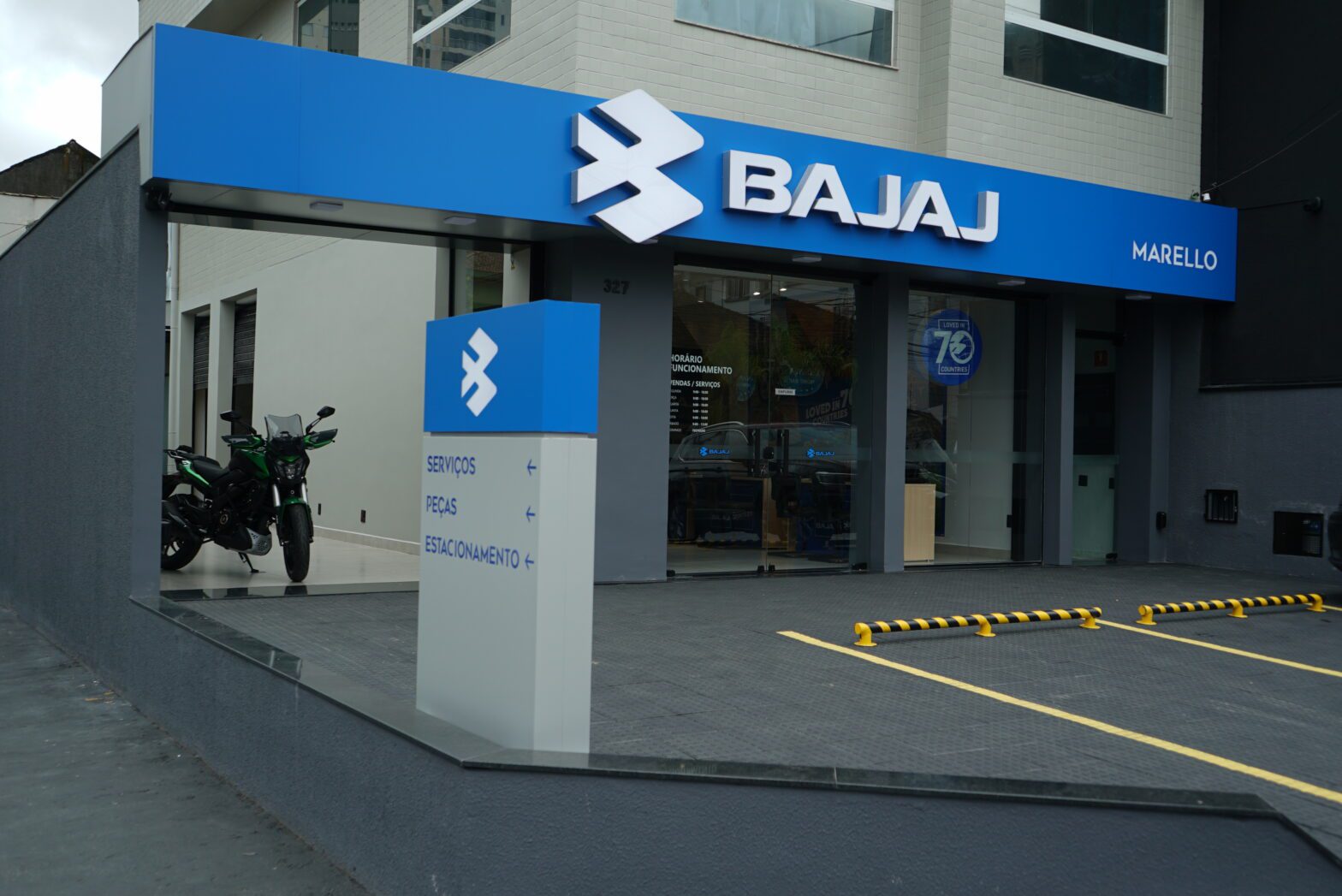 Bajaj inaugura concessionária na cidade de Santos (SP)