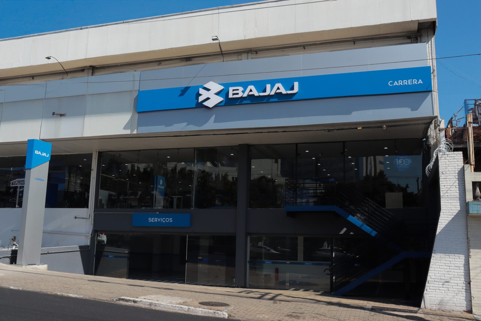 Bajaj inaugura concessionária em Osasco Bajaj inaugura concessionária em Osasco