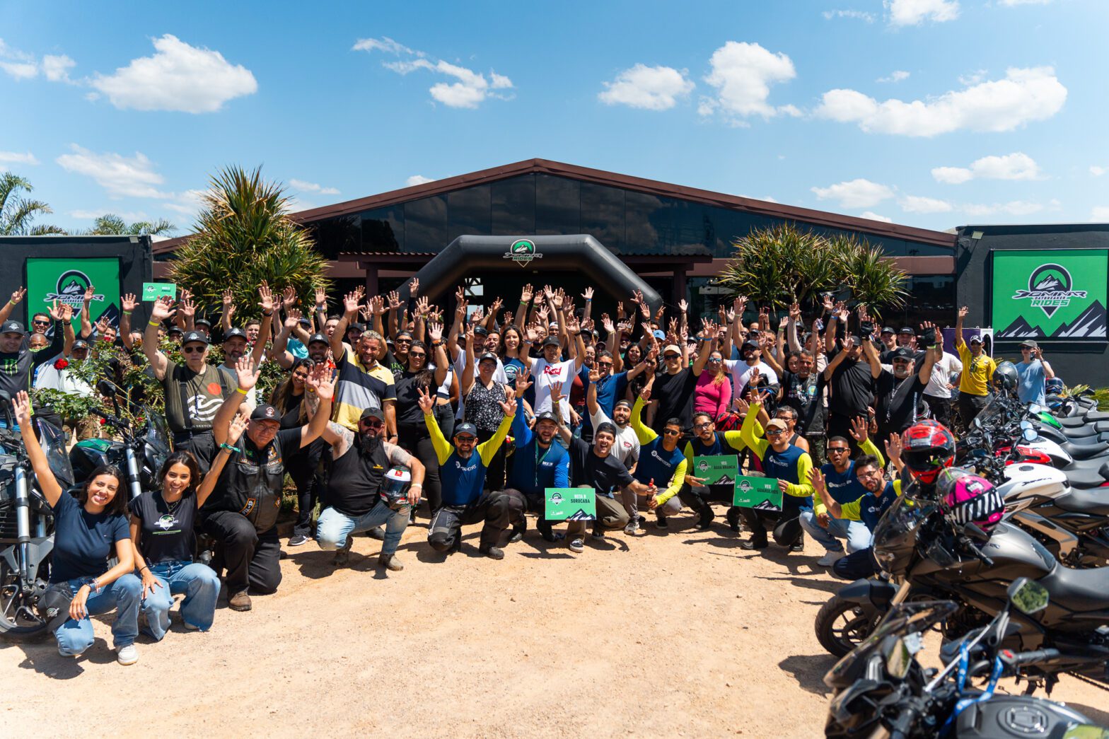 Bajaj reúne quase 400 pessoas em Dominar Rides especial Bajaj reúne quase 400 pessoas em Dominar Rides especial