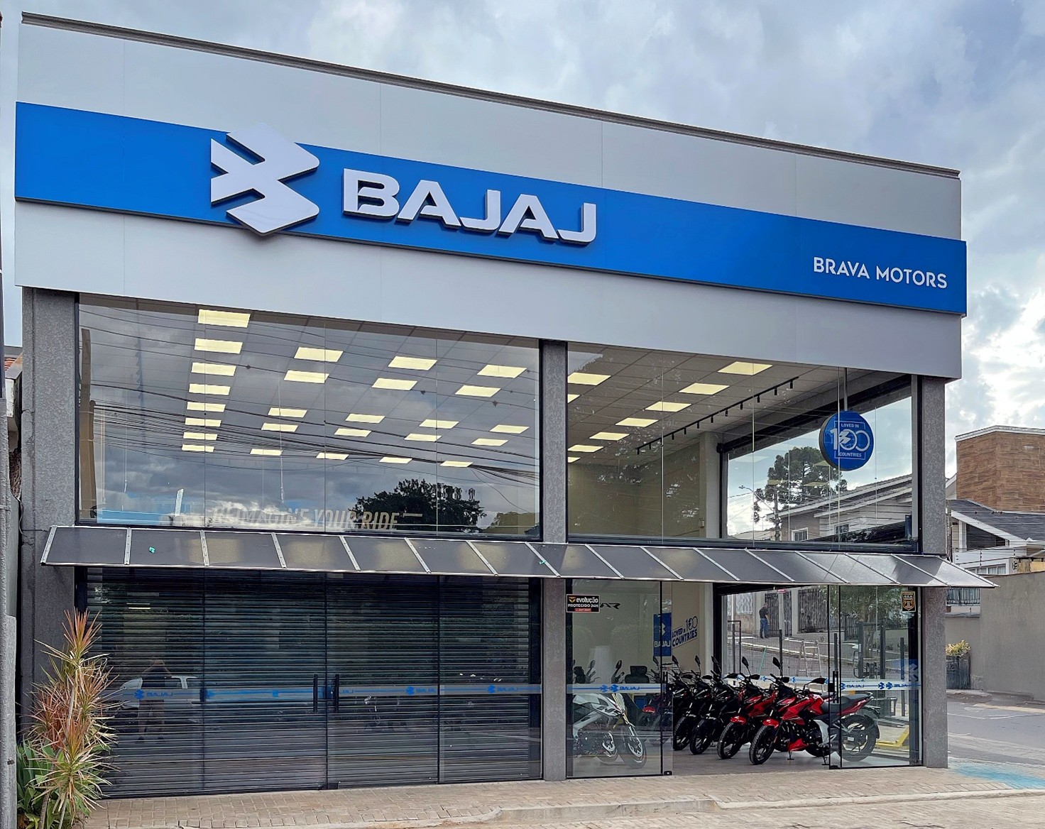 Bajaj inaugura segunda concessionária no Rio Grande do Sul