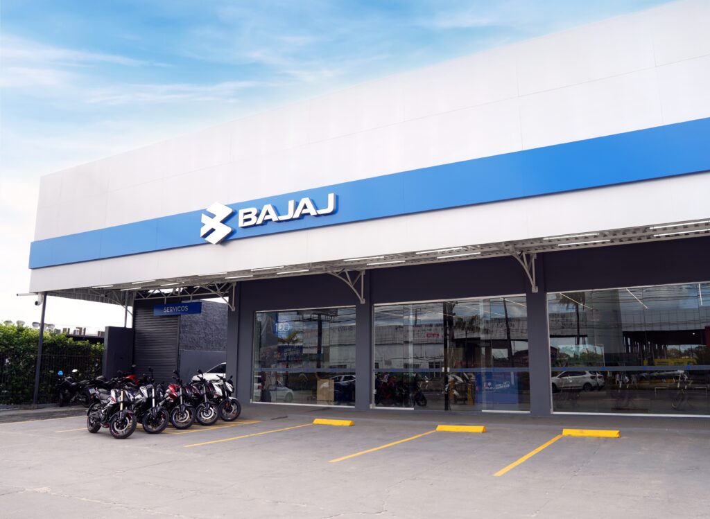 Bajaj inaugura concessionária em Manaus e chega a 70 endereç...