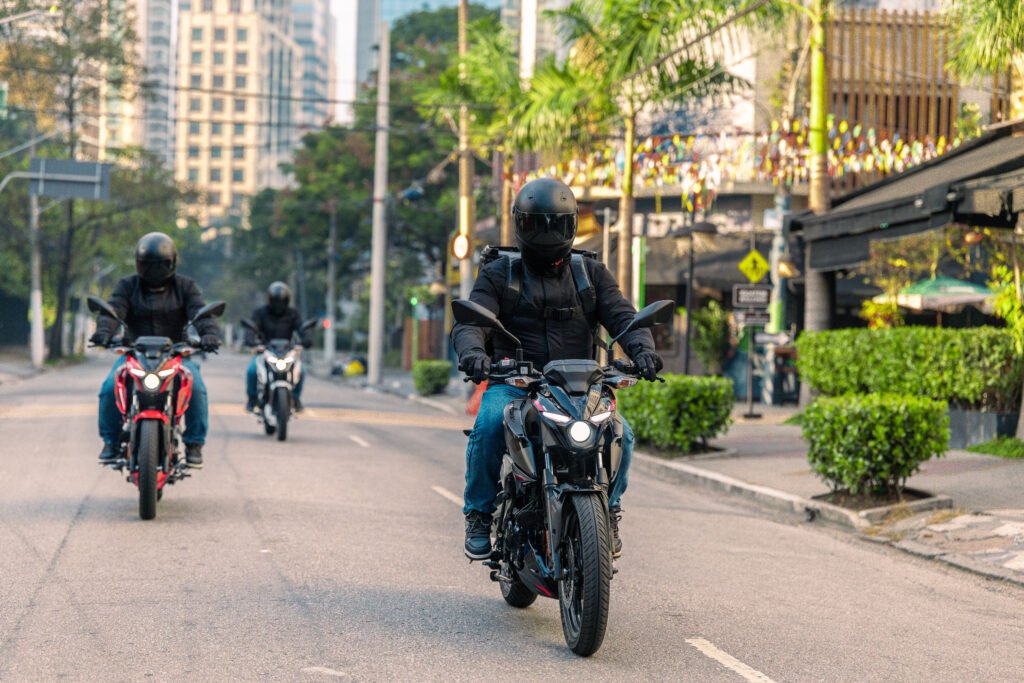 Bajaj cresce 43% em 2026 e fica a apenas cinco motos do quin...